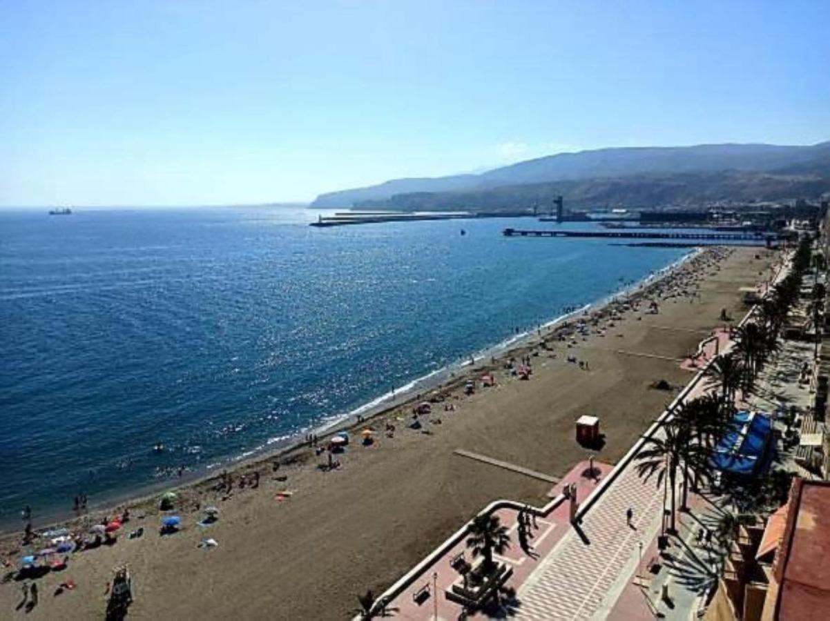 Increible Atico Con Vistas A La Bahia De Almería Exterior photo